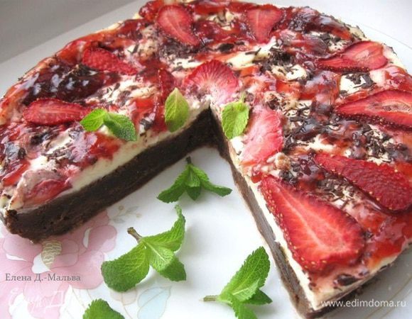 Поставить охлаждаться в холодильник часов на 6 – 7. 
Вынуть из холодильника, нарезать.
