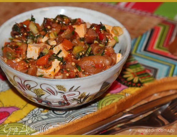 Добавляем в рагу и перемешиваем. Выключаем плиту, настаиваем рагу минуты 3-4 и зовем всех к столу. Приятного аппетита! 