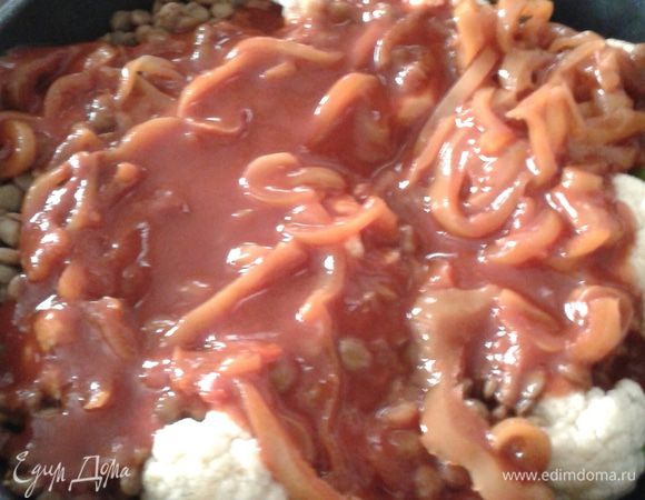 Затем добавить лечо (можно консервированные помидоры без кожуры).