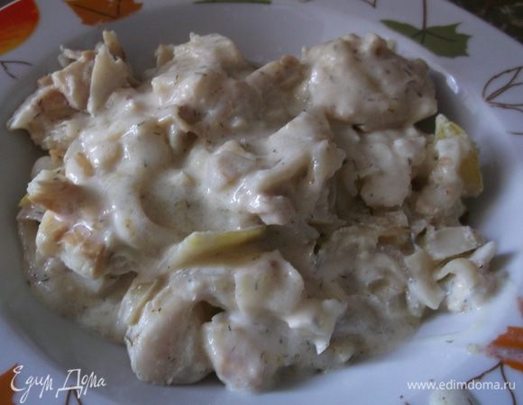 Ждём пока сырки расплавятся, перемешиваем и тушим совсем немного минут 5-8 до готовности. Можно подавать с рисом или другим гарниром.