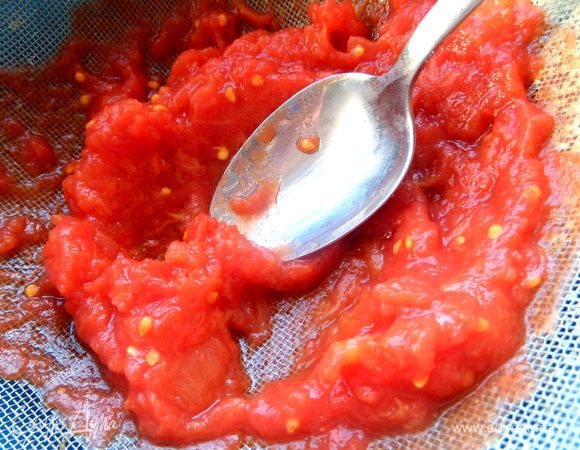 Но если честно,то можно было и блендером взбить (если без кожицы),но я следовала пока рецепту!