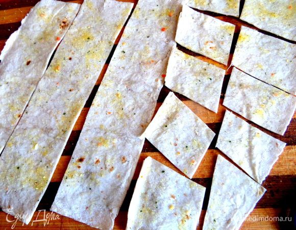 Осталось настричь на квадратики-ромбики!