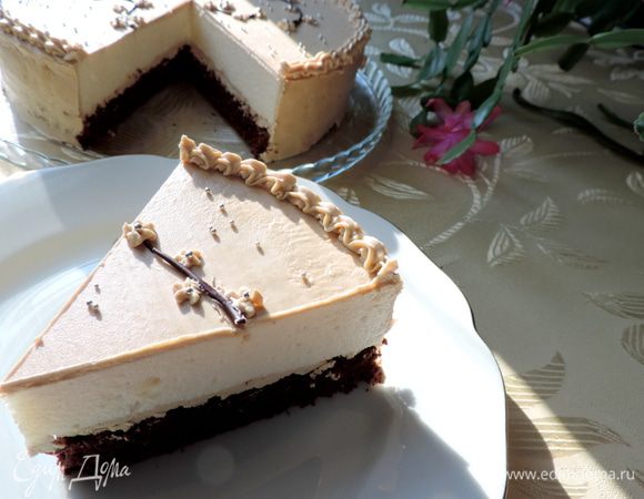 Перед подачей подержать немного в холодильнике, чтоб крем застыл. Очень вкусно и нежно!!! Приятного аппетита!!!