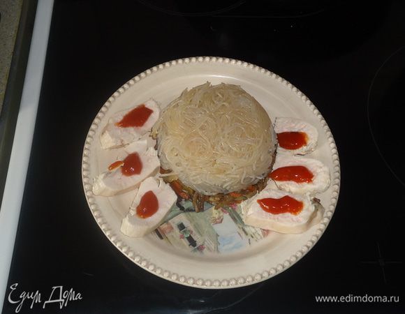 Овощи обжариваем. Во время обжарки добавляем бальзамический уксус, соль, перец по вкусу.