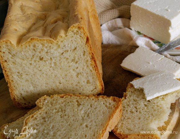 Хлебушек получается вкусный, с хрустящей корочкой и нежным мякишем... )))) Хорош ко всему! ;) Мне напоминает белый "кирпич" из детства... только лучшего качества! 