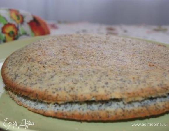 Коржи пропитать сиропом.