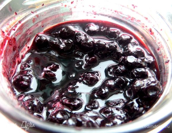 Но у меня в запасах было черничное варенье)))