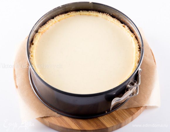 А поверх оставшийся крем.