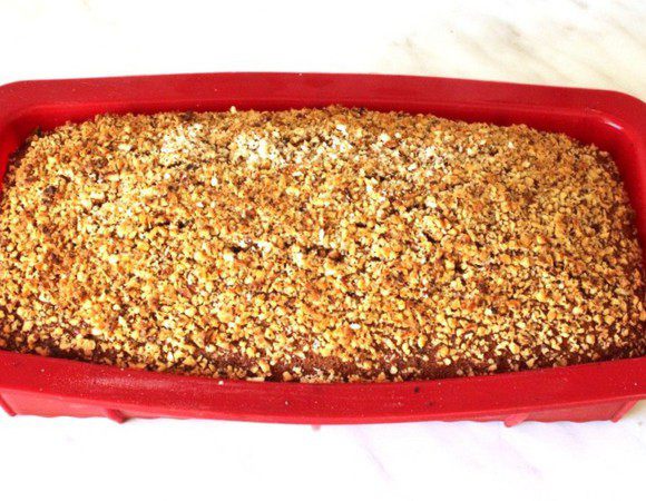 Готовность коврижки проверять деревянной палочкой, времени может уйти немного больше или немного меньше...