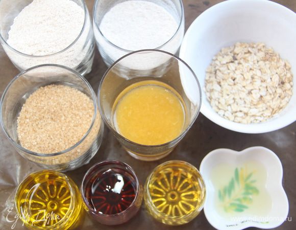 Отмерить остальные ингредиенты. Если нет патоки, замените на мед.