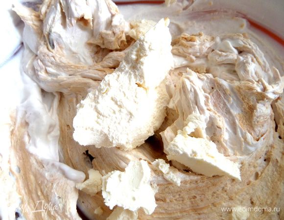 Добавим постепенно сыр.