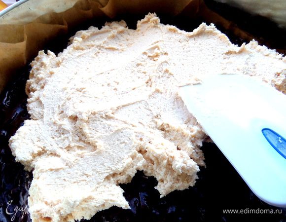 Разравниваем лопаточкой...