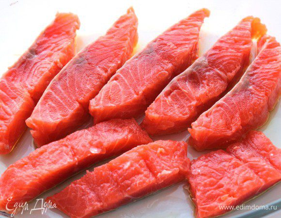 Выложить в смазанную маслом форму.