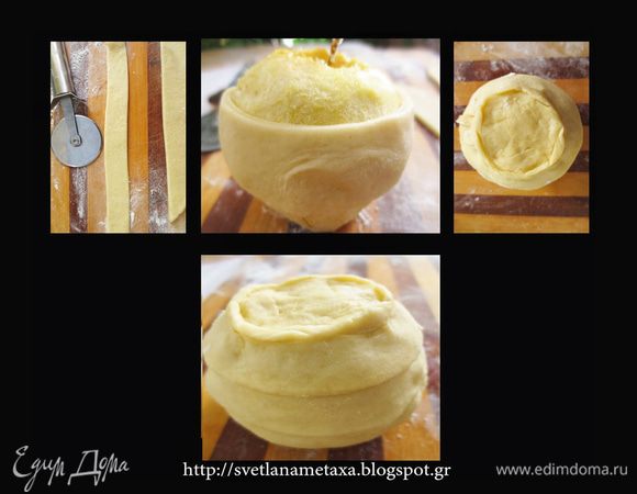 Яблоки очистить от кожуры и семян. В кастрюлю налить воды, засыпать сахар, довести до кипения, положить яблоки и постоянно поливая их  варить в течении 5-8 минут.