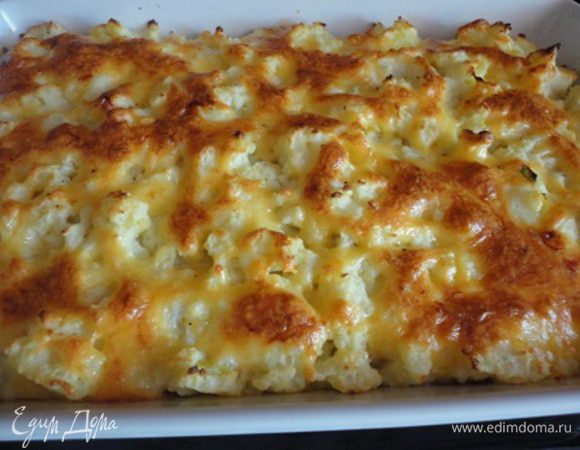 Подавать с салатом и сметаной. По-моему, выглядит аппетитно.