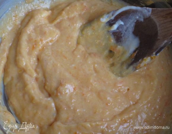 Добавить тёртый пармезан,сливочный соус и хорошо перемешать.