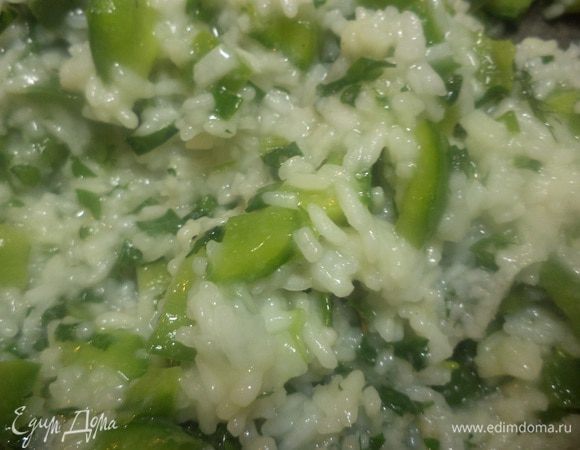 Полить рис заправкой, тщательно перемешать.
Вот наш салатик и готов! Угощайтесь!!!