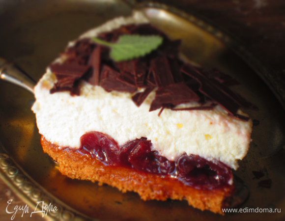 Украсить торт шоколадной стружкой и листочками мяты. Приятного аппетита:))