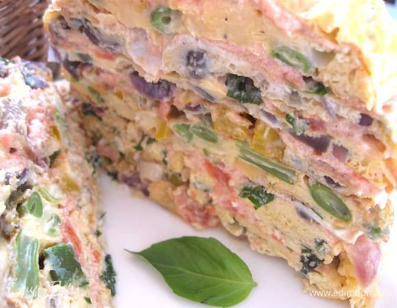 Наш тортик готов. Он помог мне сделать утреннюю семейную трапезу более разнообразной.
Приятного аппетита!