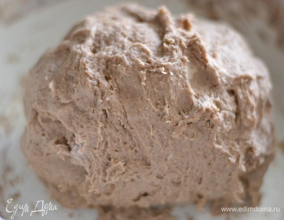 Замесить тесто.