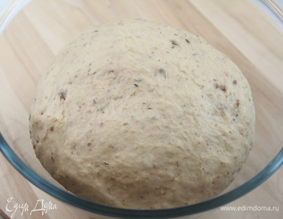 Через час тесто подросло....