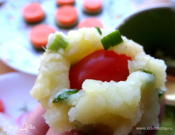 И залепляем со всех сторон на манер пирожка!