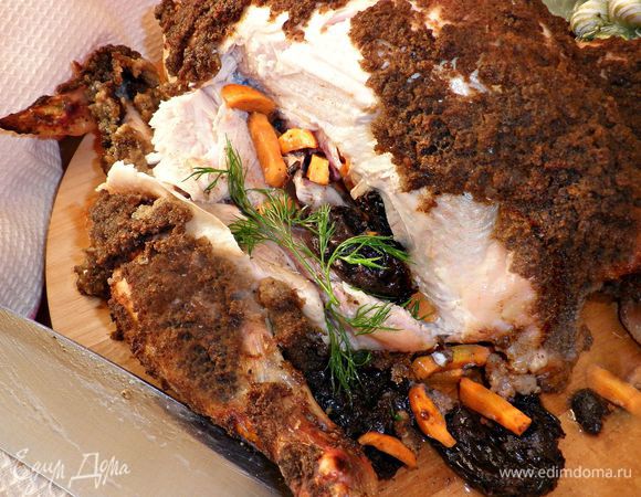 Подавать курочку с зеленью, рисом, овощами или картофелем. Приятного аппетита!