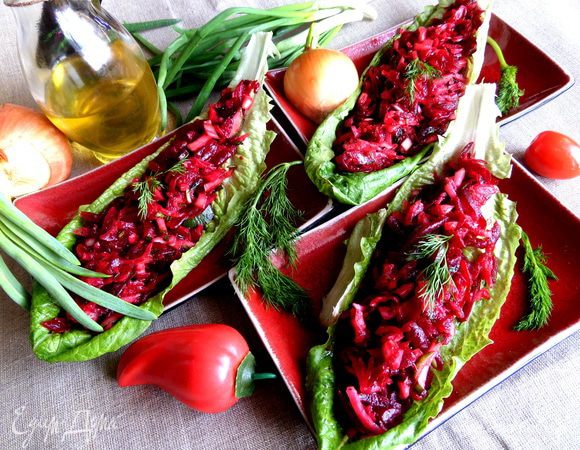 Моего салатика хватило на 3 лодочки, но можно и увеличить количество порций)))