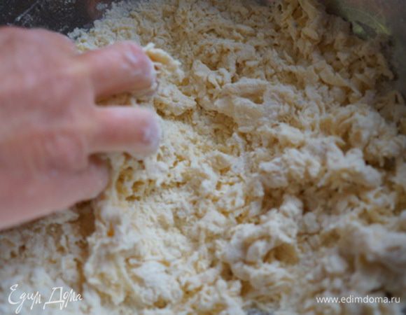 ...и вот уже появились первые мелкие крупинки. 