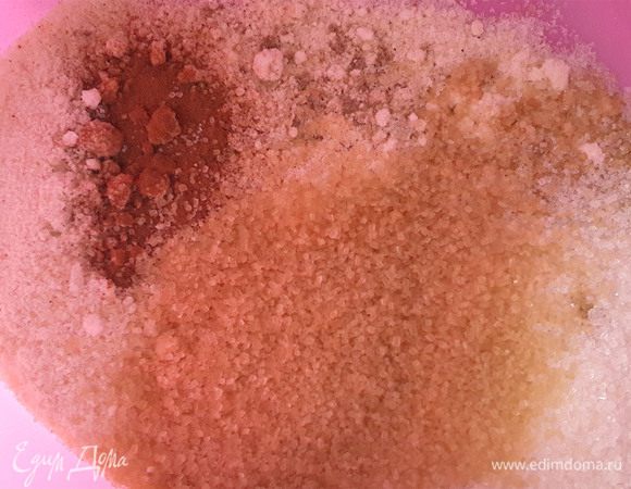 Смешать сухие составляющие:  миндаль, сахар, корицу, мускатный орех, какао,  разрыхлитель, муку.
