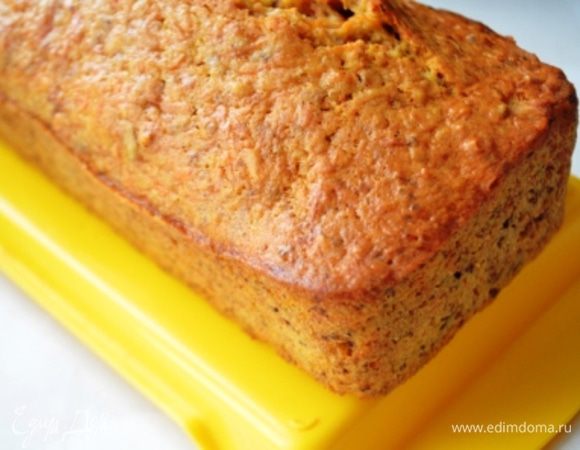 Выпекать при 180 гр примерно 40-45 минут. Готовность определить так: проткнуть деревянной шпажкой, внутри она должна быть сухой! Кекс должен быть плотный и румяный.