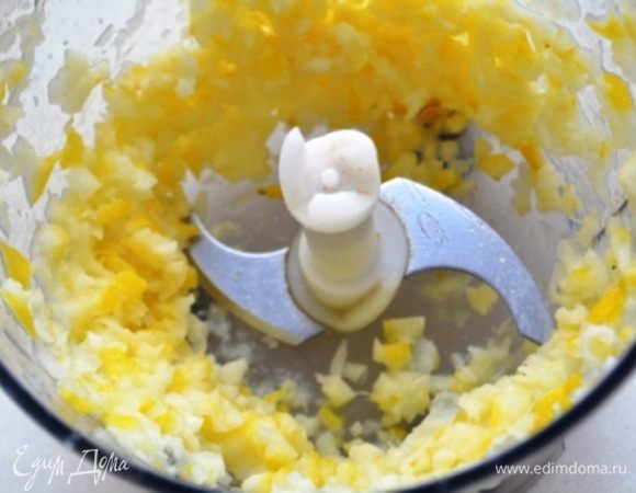 Затем измельчить в блендере.