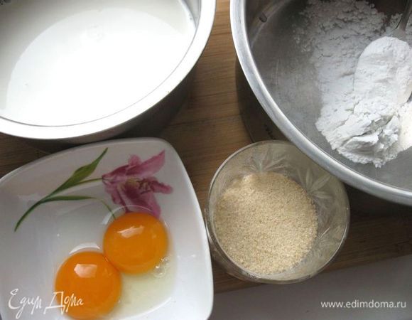 Приготовить крем. Масло размягчить.