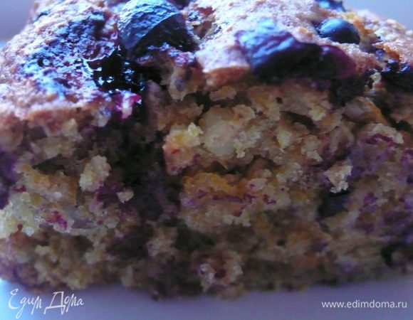 Кекс получается воздушный и сочный.
Дополнительной пропитки не требует.