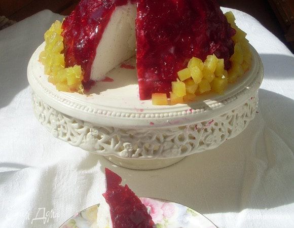 Украсила желе из апельсинового сока на агаре (я часто его варю, добавляю немного сахаразаменителя стевии, такой вкусный свежий "мармелад" получается).