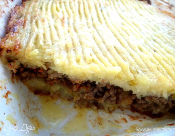 Вынимаем лопаткой порции и зовём на ужин! Сельдерей явно НЕ выражен, чего я боялась из-за своих мужчин,только чувствуется лёгкая сластинка в послевкусии... А так пюре и пюре, ничего особенного, смело можно добавлять для пользы дела сельдерейчик)))