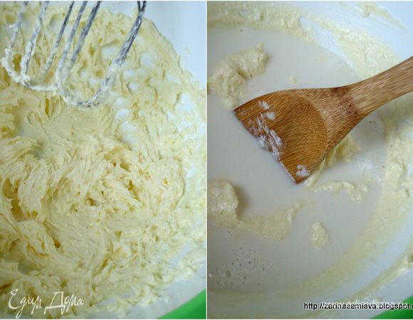 Миксером взбить сливочное масло с солью. Дрожжи распустить в теплом молоке и влить в чашу с маслом.