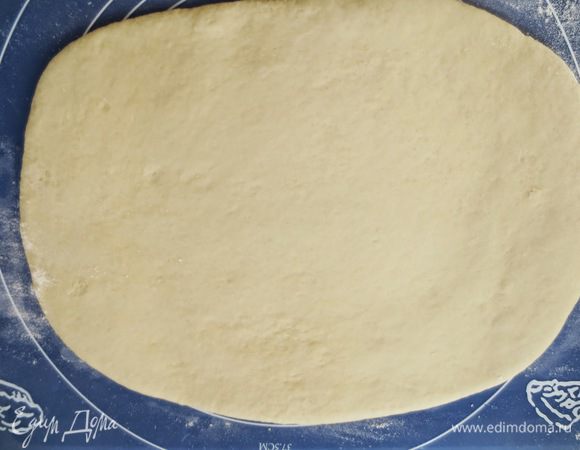 Тесто раскатать в прямоугольник 40 на 30 см