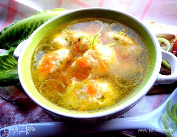 Разливаем по порциям, посыпаем пореем.