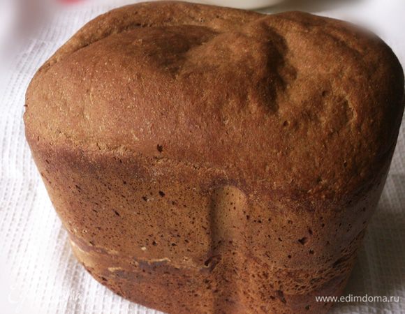 Признаюсь честно, обычно этот хлеб так высоко не поднимается. Просто в этот раз у меня не хватило ржаной муки и я добавила вместо нее цельнозерновую)). Остудить хлеб на решетке. Полотенцем я не накрываю, чтобы насладиться хрустящей корочкой. 