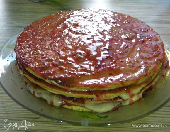 Потом берём намазываем крем наш на коржи.