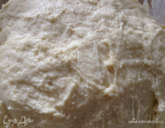 Муку ( у меня ушло 700-800 г).