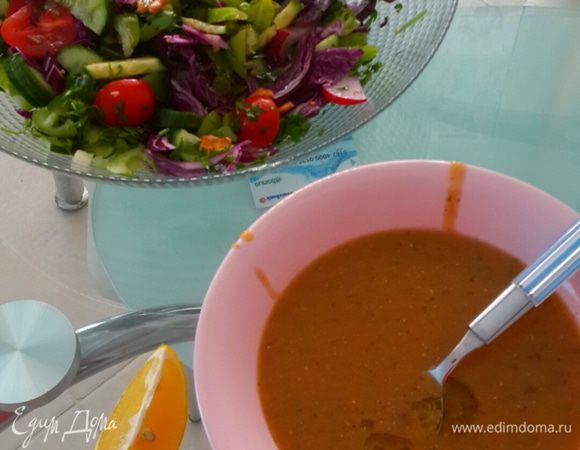 При подаче супа в тарелку капните пол чайной ложке оливкового масла и сок дольки лимона!! Приятного аппетита.