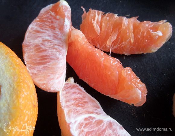 А ещё мне попался красный апельсин...Да-да,это не грейпфрут,хотя и очень похож!