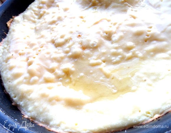 Но я этого побоялась и решила подержать на огне под крышкой тесто без начинки...,минут 10 (огонь не сильный!).