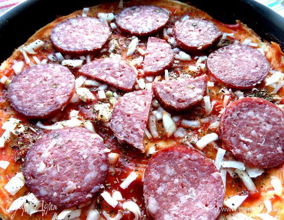 Кружочки копчёной колбаски...