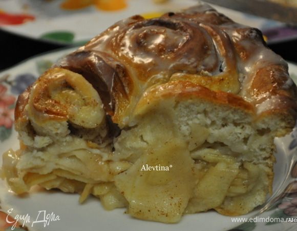 Разрезаем и подаем к столу. Приятного аппетита.
