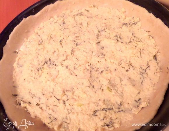 Выровнять начинку.