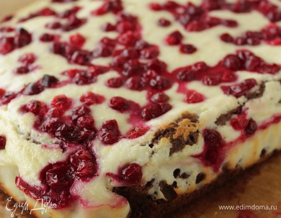 Аккуратно извлечь его, потянув за бумагу.