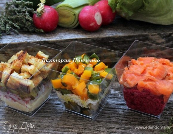 Наполнить стакан на 2/3 свекольно-сырной пастой, сверху выложить ломтики рыбы. Подавать сразу. Приятного аппетита!!!